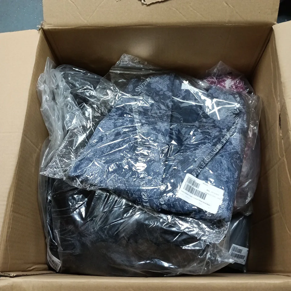 BOX OF APPROXIMATELY 10 ASSORTED CLOTHING ITEMS IN VARIOUS STYLES , COLOURS AND SIZES
