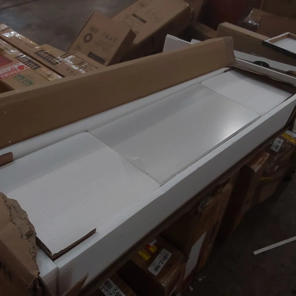 BOXED BATHROOM CABINET - WHITE 