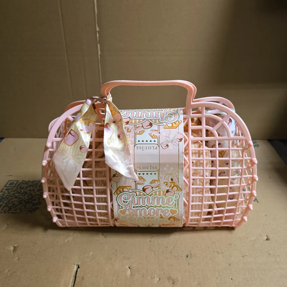 PLOUISE GIMME SMORE BATH AND BODY GIFT BASKET