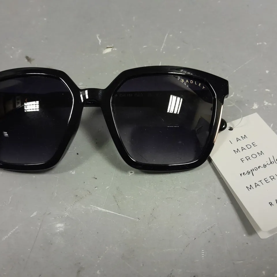 RADLEY LONDON BLACK FRAMED SUNGLASSES