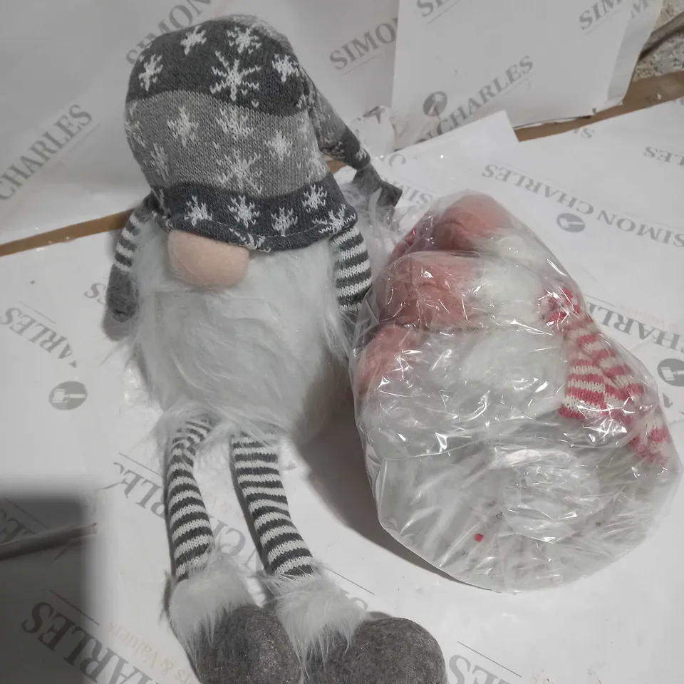 PPAIR OF PRE-LIT DANGLY LEG GNOMES