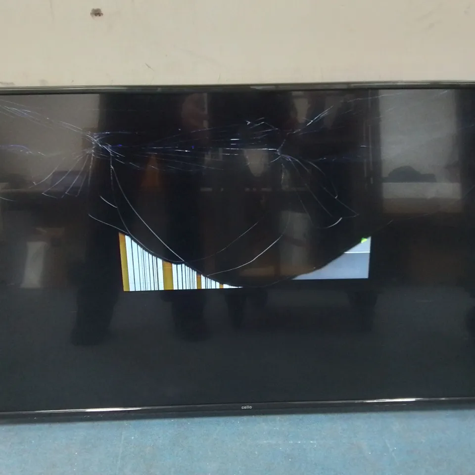 LOT OF 4 ASSORTED ITEMS TO INCLUDE 9X RING BINDERS, KARCHER WINDOWVAC PART, ASTRO WALL LIGHT AND CELLO 43" TELEVISION