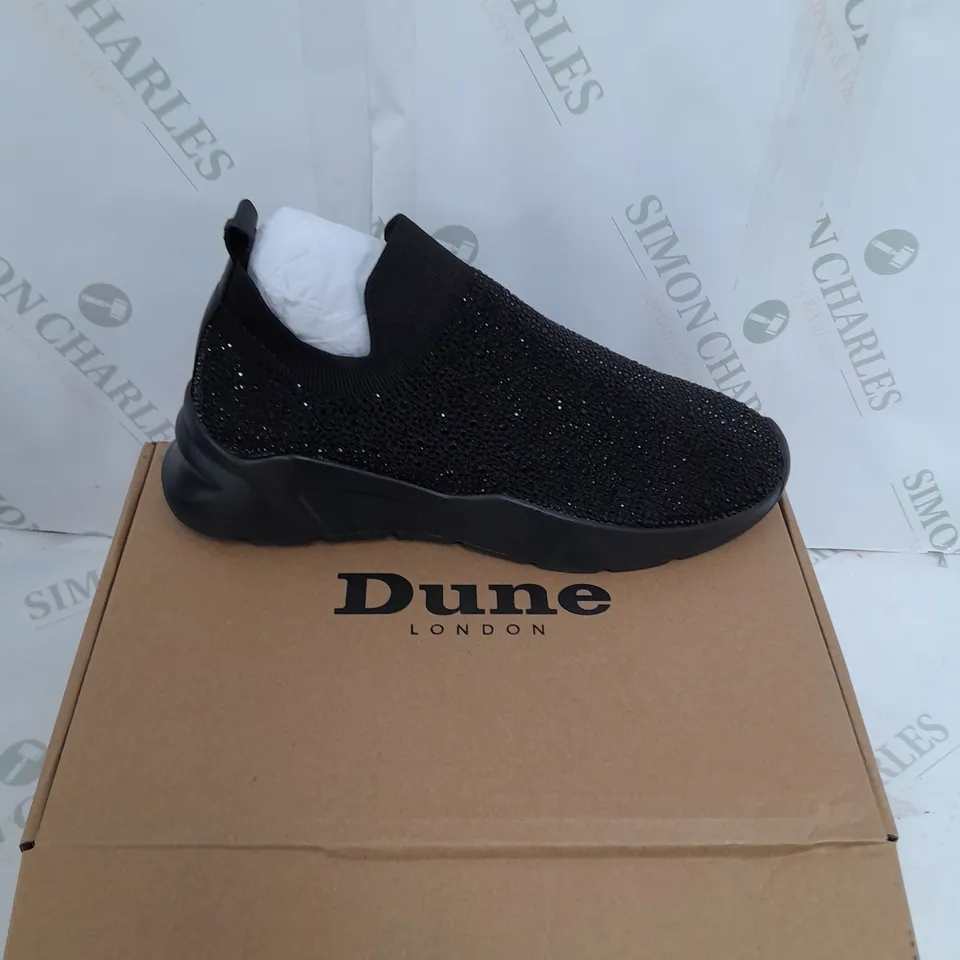 BOXED PAIR OF DUNE LONDON ELIXIR SPORT SHOES IN BLACK SIZE 6