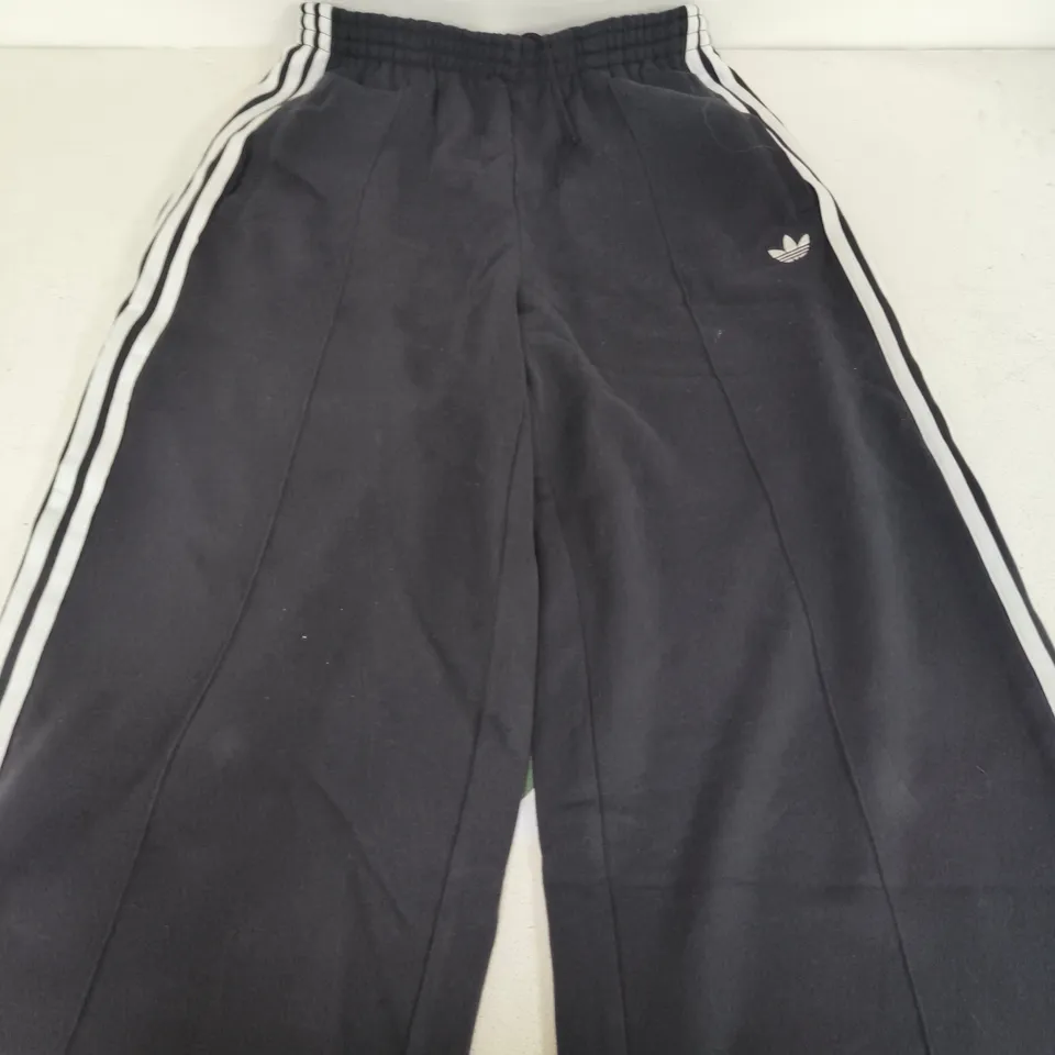 ADIDAS BLACK WIDE SWEATPANTS WITH 3-STRIPES, UK 12-14