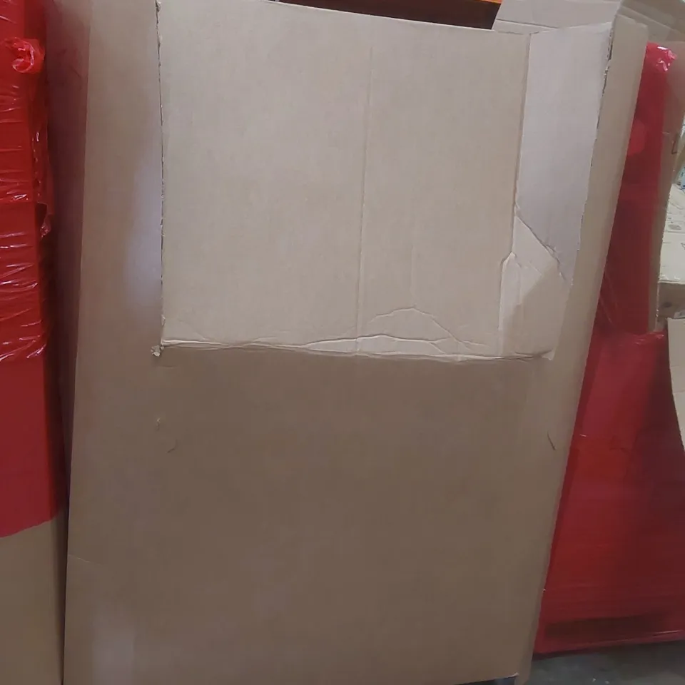 PALLET CONTAINING A VERY LARGE QUANTITY OF ASSORTED ITEMS INCLUDING: TURNTABLE HI-FI SYSTEM WITH SPEAKERS, TURNTABLE SYSTEM, LOGITECH KEYBOARD, PARTY GAMES ECT