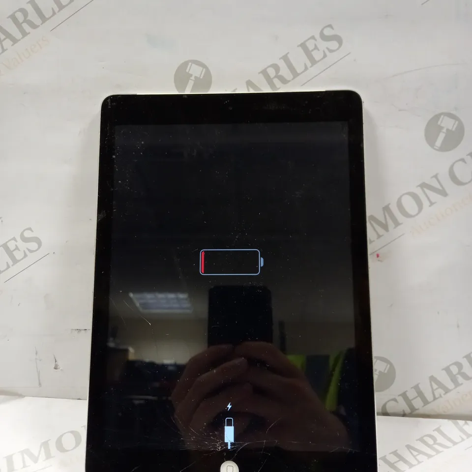 APPLE IPAD AIR A1475