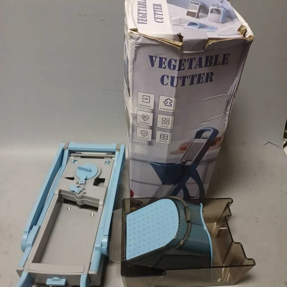 BOXED VEGETABLE CUTTER IN BLUE/GREY