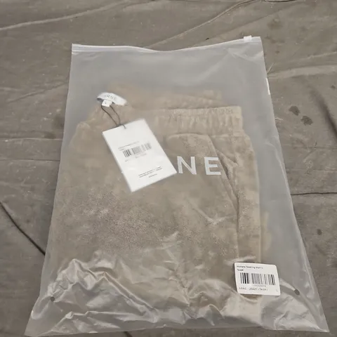 BAGGED ARNE WOMEN TOWELLING SHORTS - SIZE LARGE
