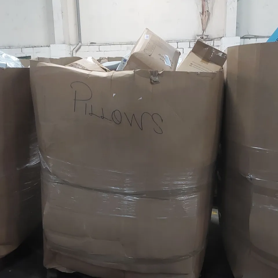 PALLET CONTAINING A VERY LARGE QUANTITY OF ASSORTED PILLOWS AND RELATED BEDDING/COMFORT PRODUCTS ECT