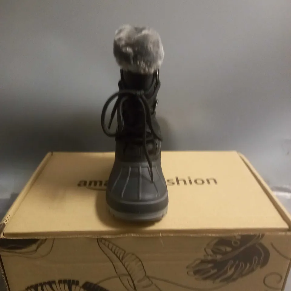 DREAM PAIRS CHILDREN'S WINTER LACE UP FLEECE LINED BOOTS SIZE 10