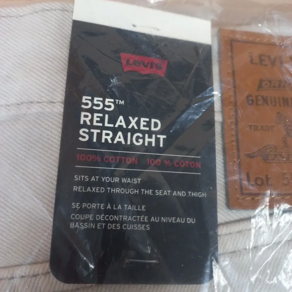 LEVI'S 555 RELAXED STRAIGHT JEANS – LIGHT WASH DENIM, MEN'S 34X32