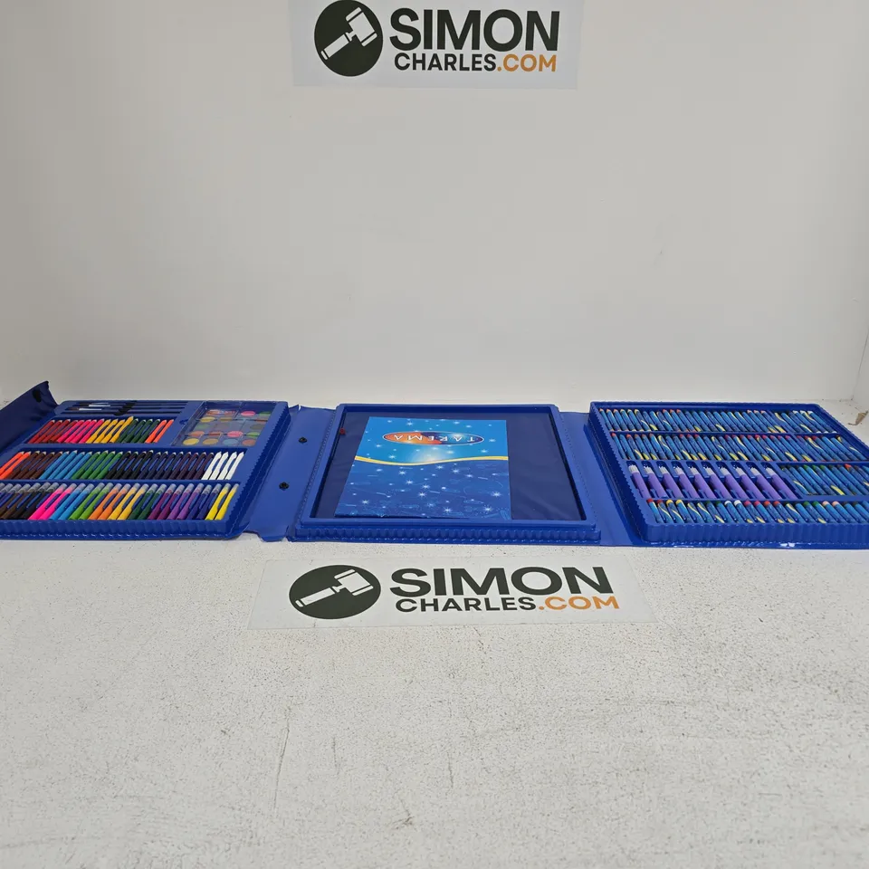 ULTIMATE ART STUDIO
