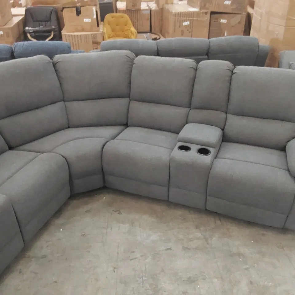QUALITY DESIGNER FABRIC UPHOLSTERED MANUAL RECLINER CORNER SOFA WITH CUPHOLDERS AND ARMRESTS 