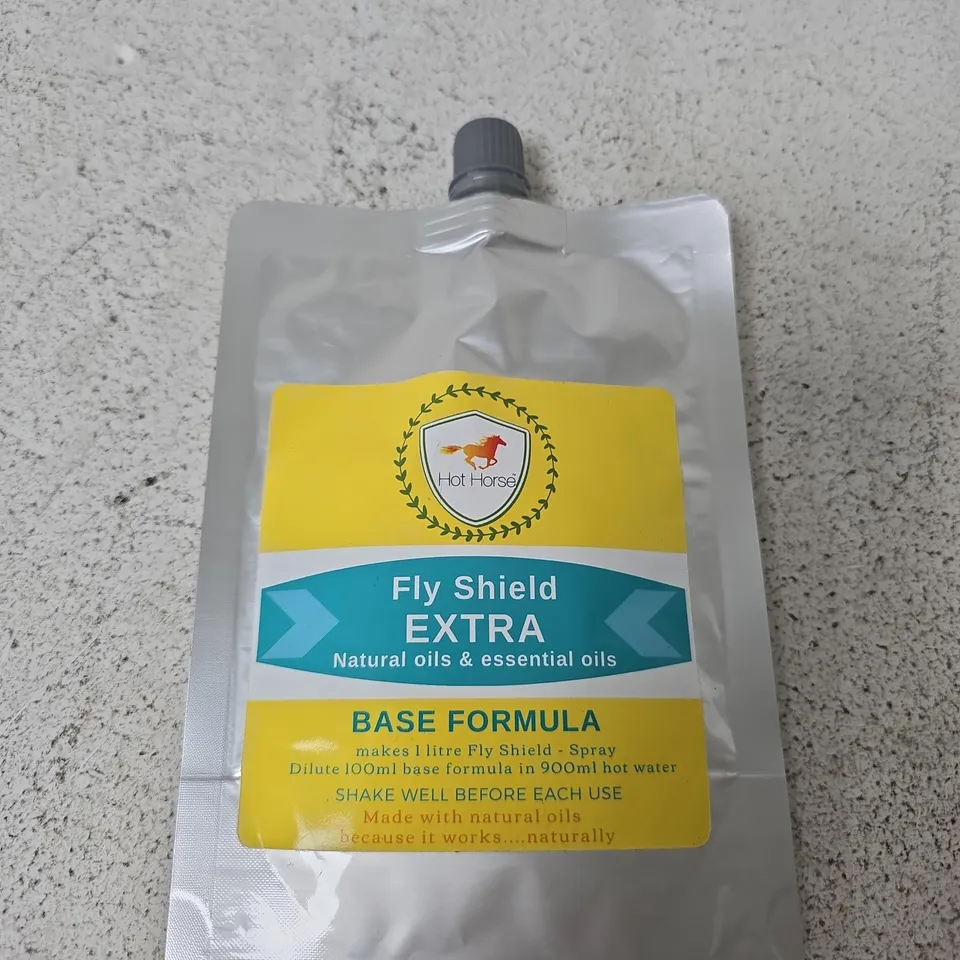 HOT HORSE FLY SHIELD EXTRA BASE FORMULA FOR HORSES – 100ML CONCENTRATE TO MAKE 1L SPRAY (MIX WITH WATER)