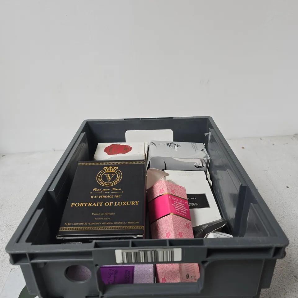 TOTE OF APPROXIMATELY 15 ASSORTED FRAGRANCES TO INCLUDE REBEL SPIRIT, PORTRAIT OF LUXURY, BRITISH REGATTA CLUB, TRULY YOU ETC