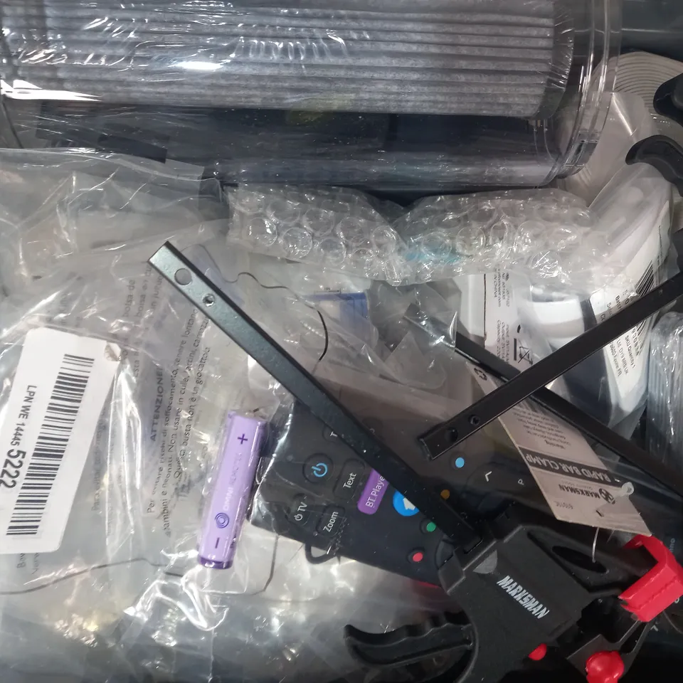 LOT OF APPROXIMATELY 10 ASSORTED HOUSEHOLD ITEMS TO INCLUDE HINSHARK LED MAGNETIC LIGHT, SAMTEK DIGITAL MULTIMETER, KENNO KK-98MS 2-LINE DISPLAY, ETC