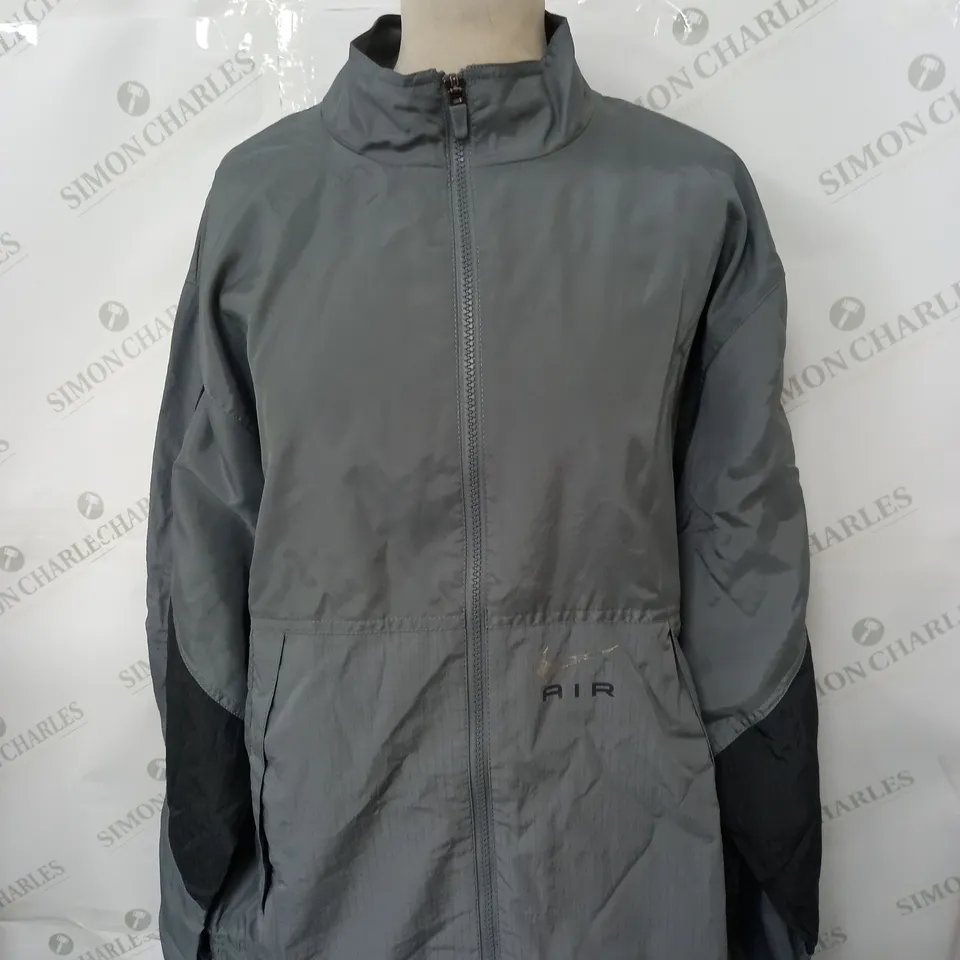 NIKE AIR ZIPPED JACKET SIZE M