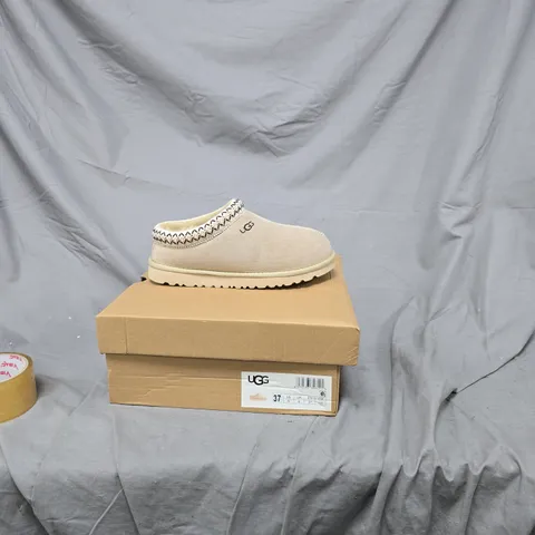 UK4 (EU37) UGG WOMEN'S SUEDE SLIP-ON SLIPPERS