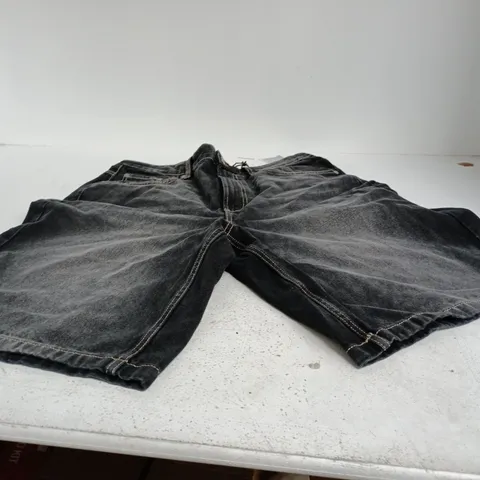 BERSHKA DENIM SHORTS – DARK WASH, UK 36 (EU 46)