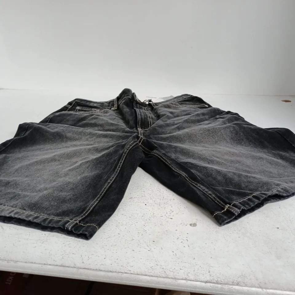 BERSHKA DENIM SHORTS – DARK WASH, UK 36 (EU 46)