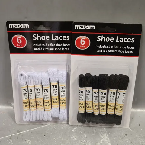A LARGE QUANTITY OF MAXIM SHOE LACES 70CM IN WHITE & BLACK 
