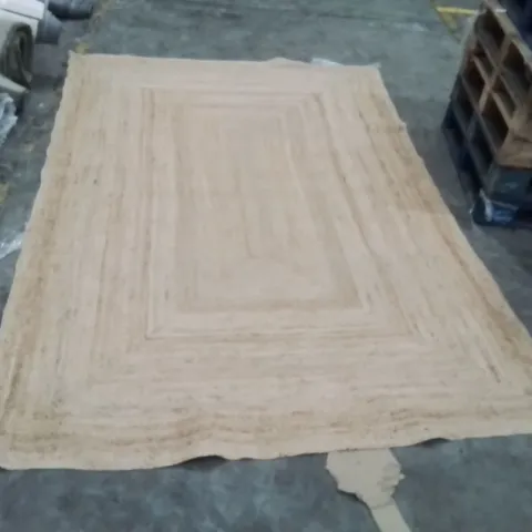 QUALITY DESIGNER AREA RUG - APPROXIMATELY 291X197