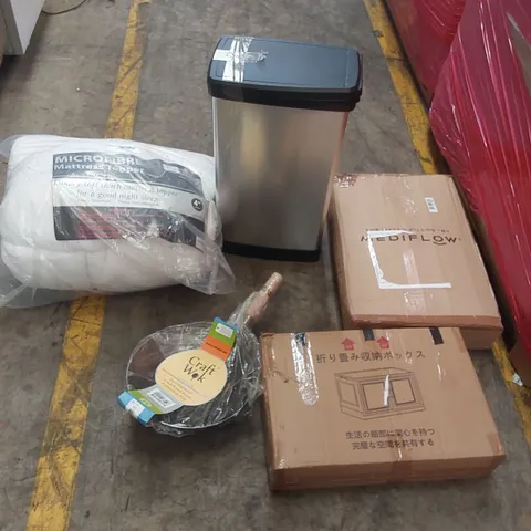 PALLET OF ASSORTED ITEMS INCLUDING: MATTRESS TOPPER, STORAGE BOX, BIN, WOK PAN, WATER PILLOW ECT
