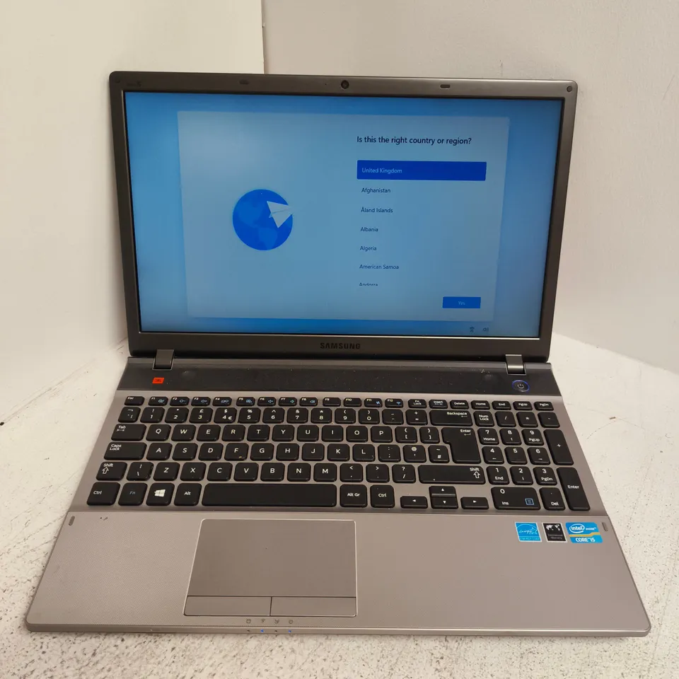 SAMSUNG 550P NOTEBOOK