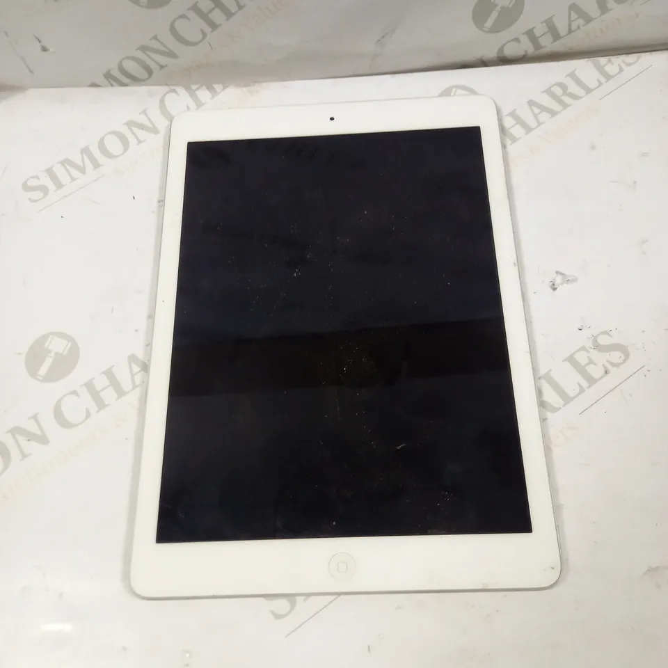 APPLE IPAD AIR A1475