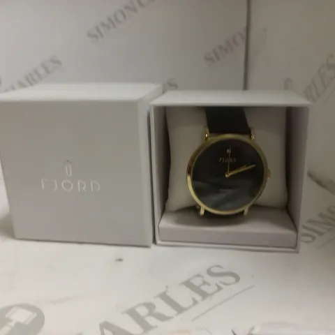 FJORD WATCH WITH BLACK STRAP