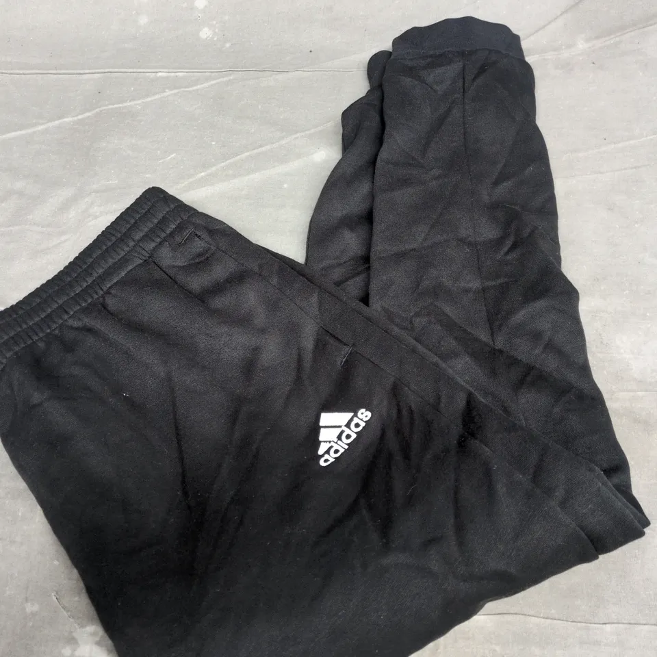 ADIDAS BLACK JOGGERS SIZE XL