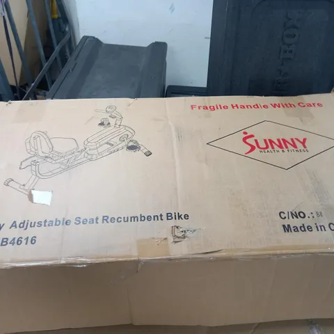 SUNNY HEALTH AND FITNESS EASY ADJUSTABLE SEAT RECUMBENT BIKE