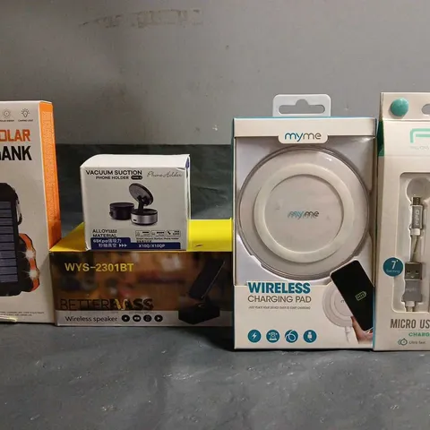 APPROXIMATELY 10 ASSORTED ITEMS TO INCLUDE - COMPASS SOLAR POWER BANK , FIFO CABLE PACK , WIRELESS CHARGING PAD ETC