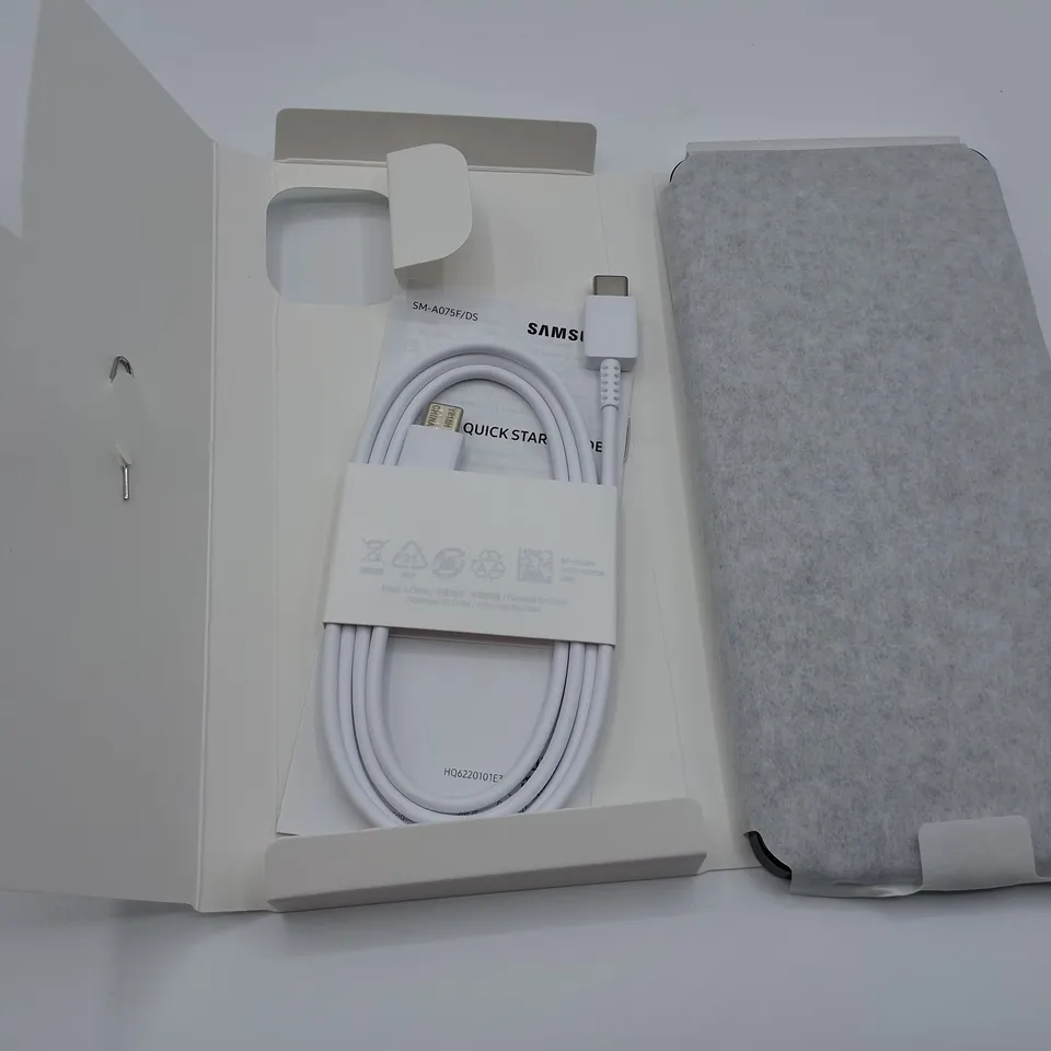 BOXED SAMSUNG GALAXY A07 4/64GB IN BLACK - SM-A075F