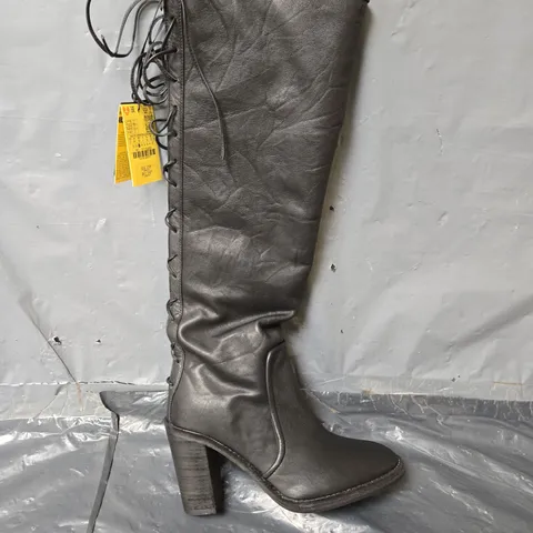 BOXED PAIR OF ZARA KATE MOSS LEATHER THIGH HIGH BOOTS IN BLACK - SIZE 37