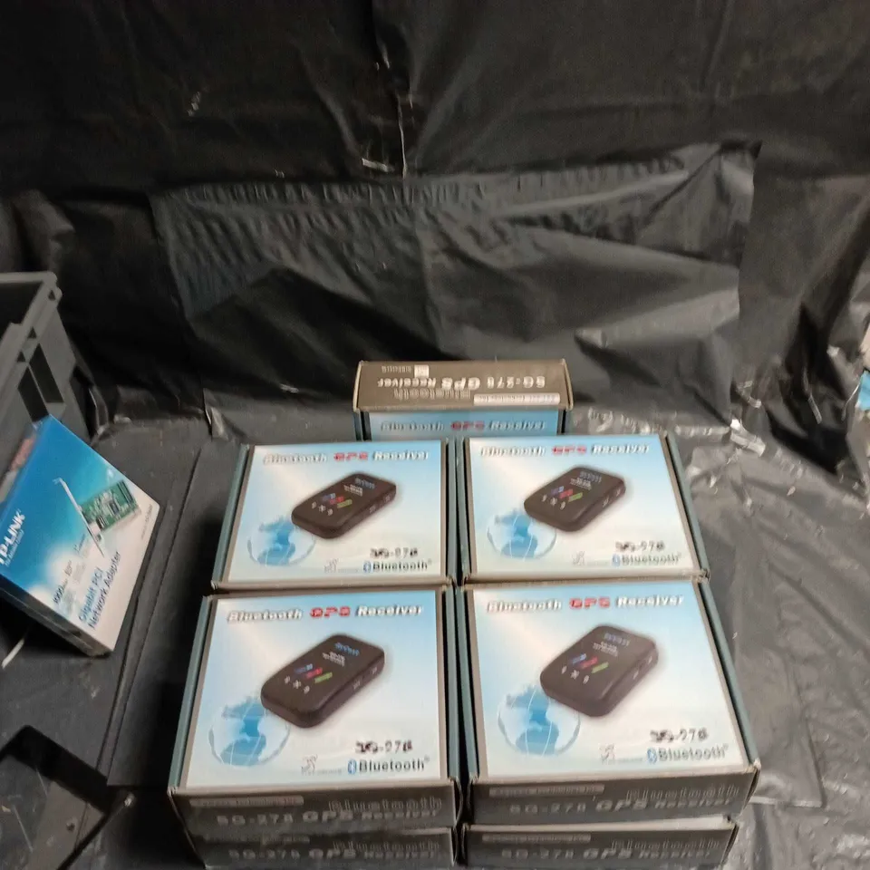 BOX OF APPROXIMATELY 9X GPS RECEIVERS SG-278