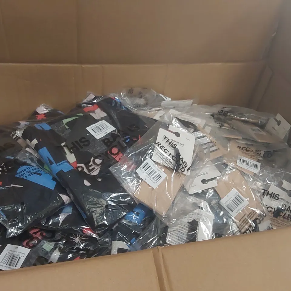 PALLET CONTAINING A VERY LARGE QUANTITY OF ASSORTED BRAND NEW  ITEMS INCLUDING: TYPO CHRISTMAS CRACKERS, TYPO 'BATTLE IT OUT' GAMES, ASSORTED CLOTHING AND ACCESSORIES ECT