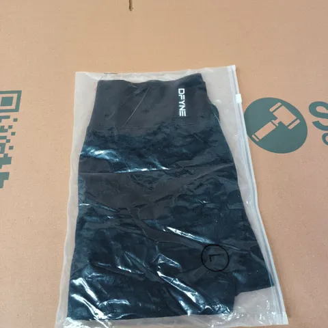 DFYNE WORKOUT SHORTS - SIZE L