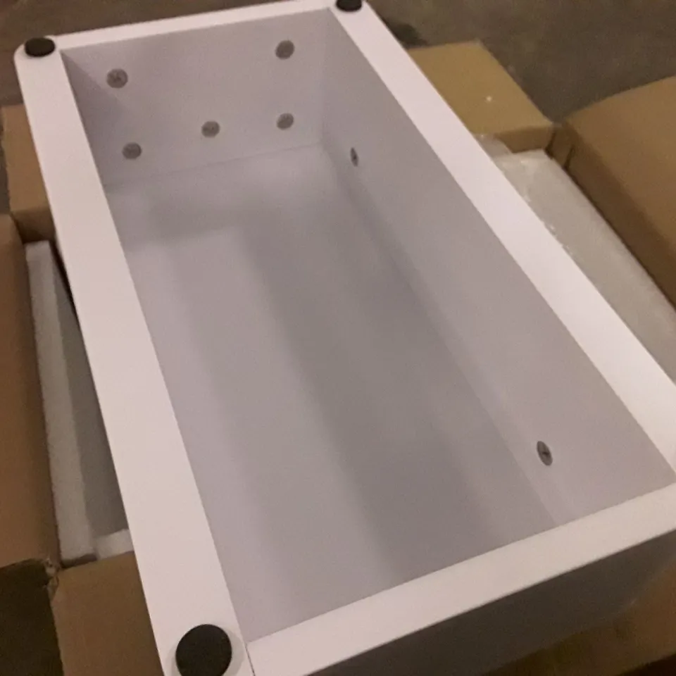 BOXED BALI 460MM STEP IN MATT WHITE - 51X31X20CM