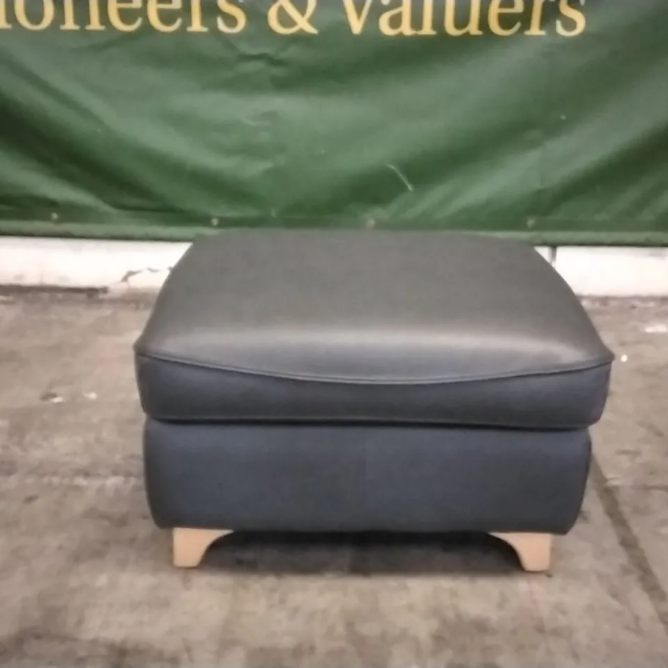 QUALITY BRITISH DESIGNED & MANUFACTURED G PLAN JACKSON STORAGE FOOTSTOOL CAMBRIDGE PETROL BLUE LEATHER