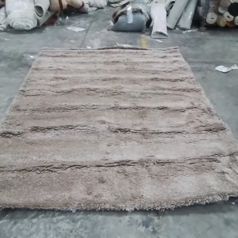 QUALITY DESIGNER AREA RUG - APPROXIMATELY 290X200