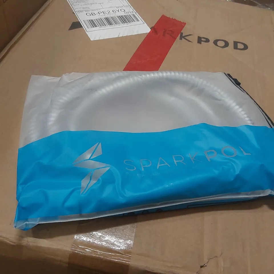 PALLET CONTAINING A LARGE QUANTITY OF ASSORTED ITEMS INCLUDING: SPARKPOD RAINFALL SHOWER HEADS, SPARKPOD SHOWER PARTS, RENOGY PREMIUM SOLAR MODULE, DESK PARTS ECT