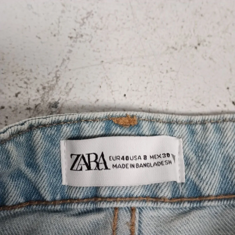 ZARA WOMEN'S DENIM SHORTS – UK 12 (EU 40) LIGHT WASH