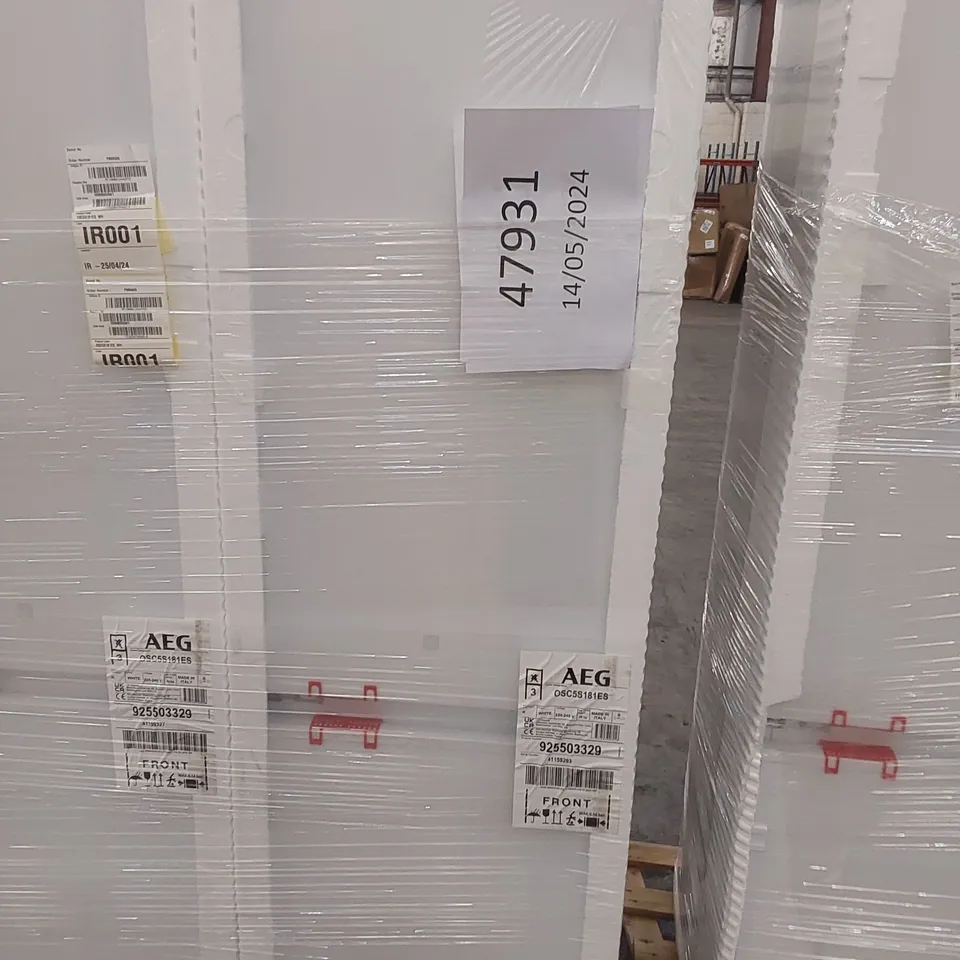 AEG OSC5S181ES LOW FROST INTEGRATED FRIDGE FREEZER, SLIDING HINGE, 70/30 RRP £500