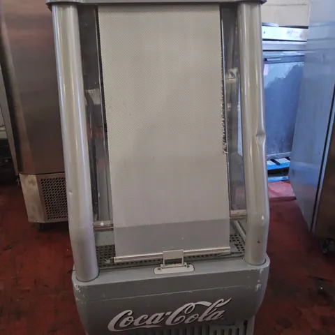 FRIGOGLASS EASYREACH EXPRESS REFRIGERATED SELF SERVE COCA-COLA DISPLAY