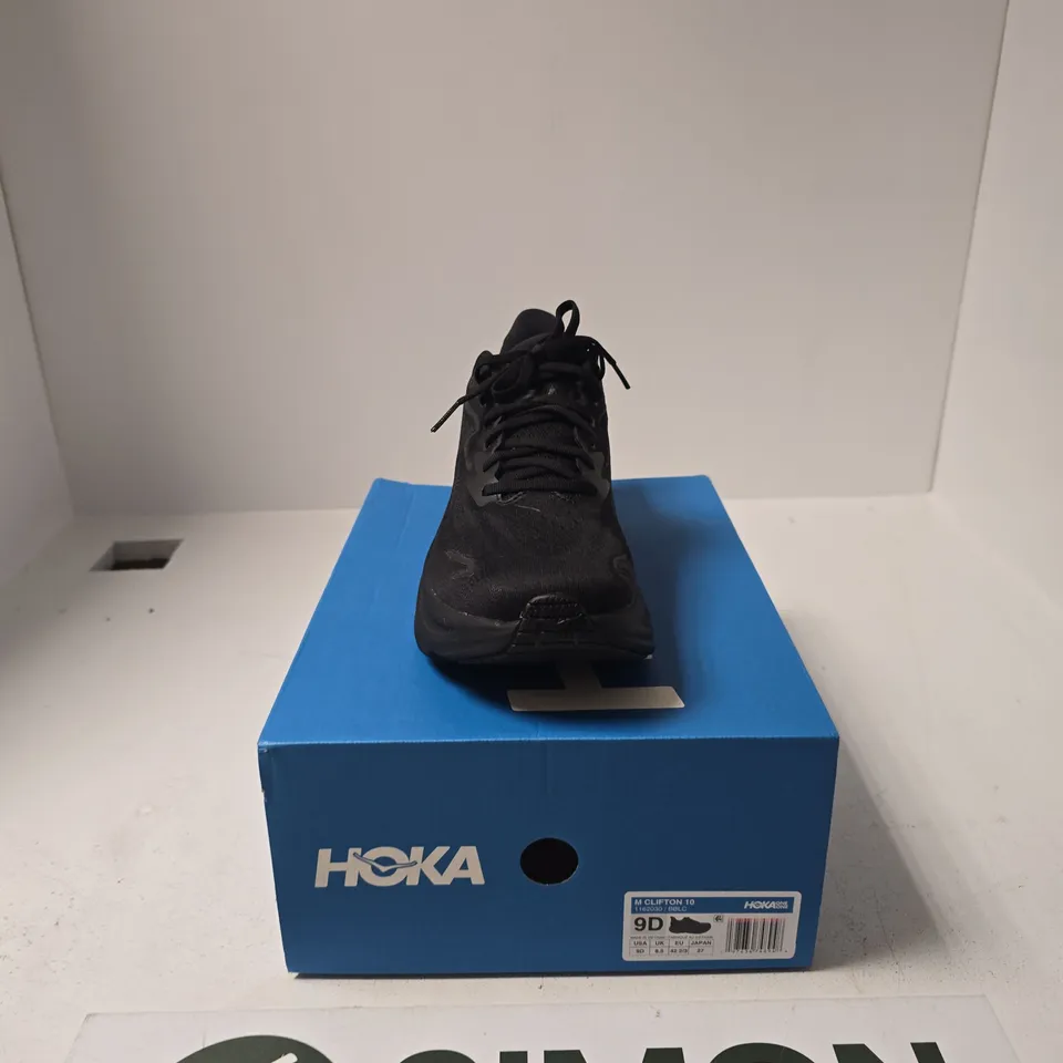 BOXED PAIR OG HOKA CLIFTON TRAINERS SIZE UK 8.5