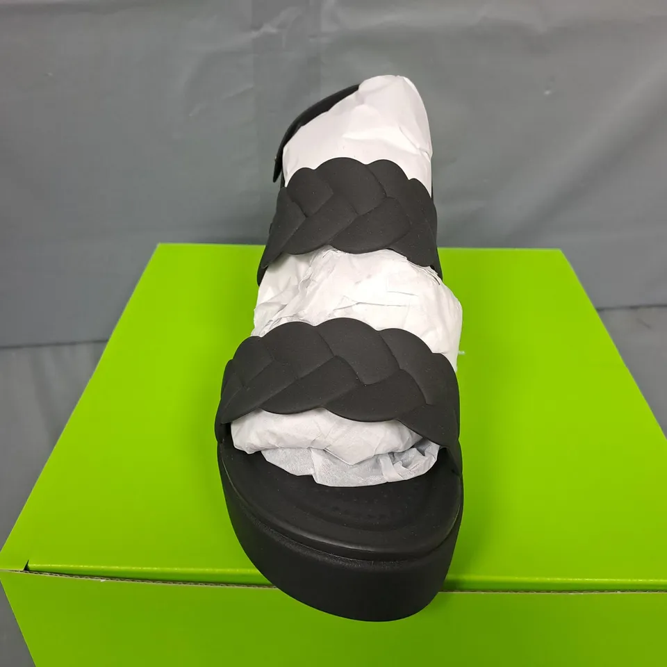 BOXED PAIR OF CROCS BROOKLYN WOVEN UPPER LOW WEDGE IN BLACK - W 10
