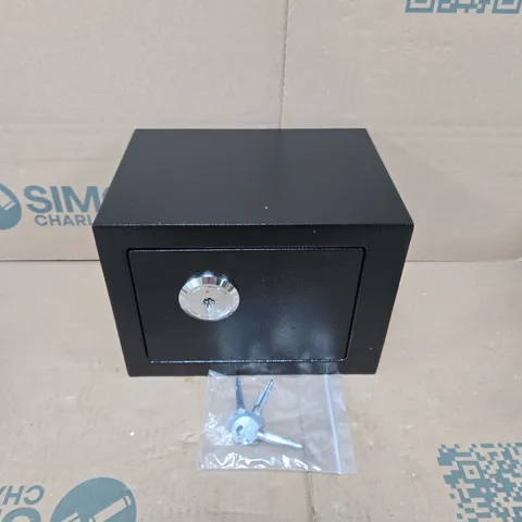 SMALL BLACK SAFE WITH KEY LOCK
