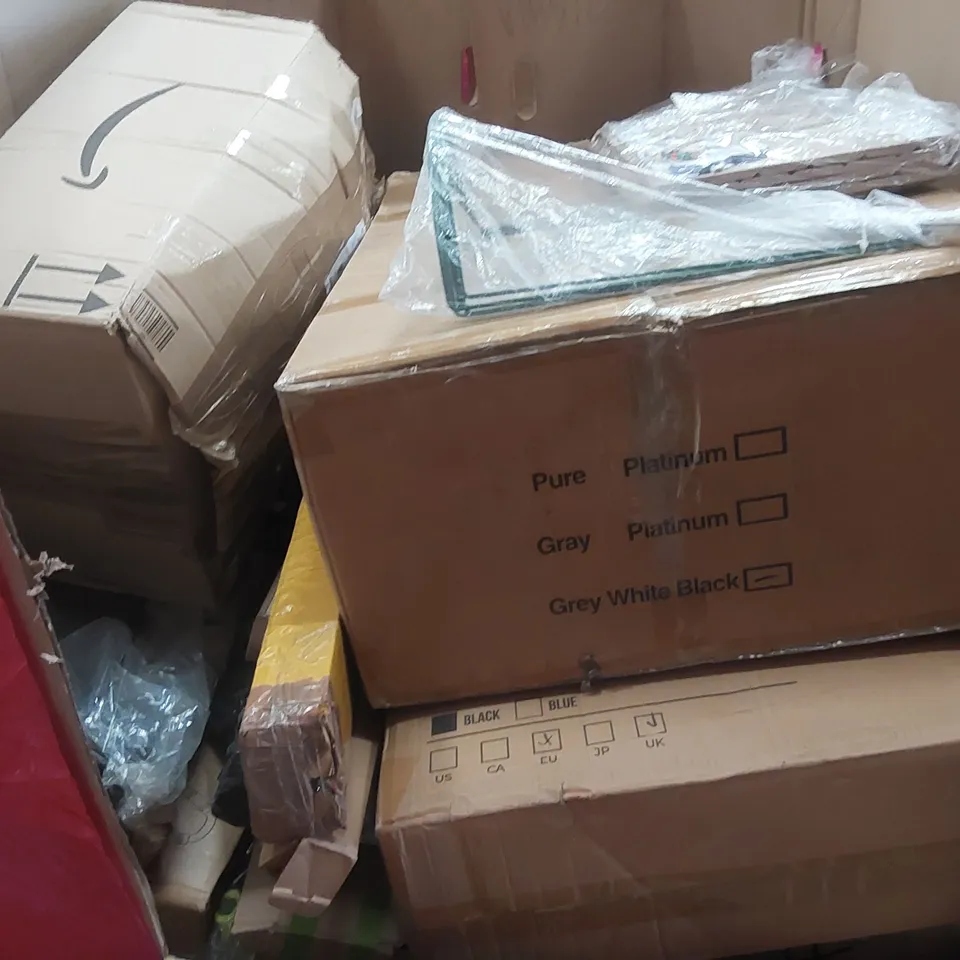 PALLET OF ASSORTED HOUSEHOLD GOODS AND PRODUCTS TO INCLUDE; GARDEN SPRINKLER, BRUSHLESS CHAINSAW, INDOOR INSECT KILLER ETC