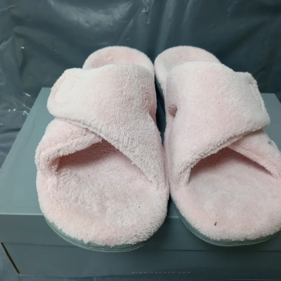 VIONIC INDULGE RELAX SLIPPERS IN PINK - UK 6
